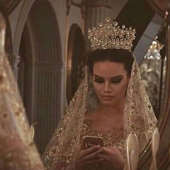 Meet your Posher, Ava - Picture 1 of 1